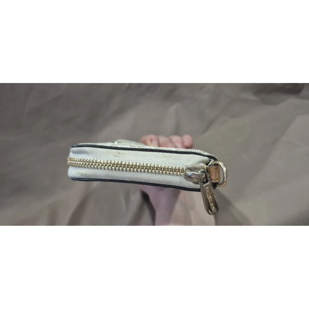 Michael Kors Tan And Gold Laser Cut Wallet 7x4 Inch Zip Around Zip Coin EUC